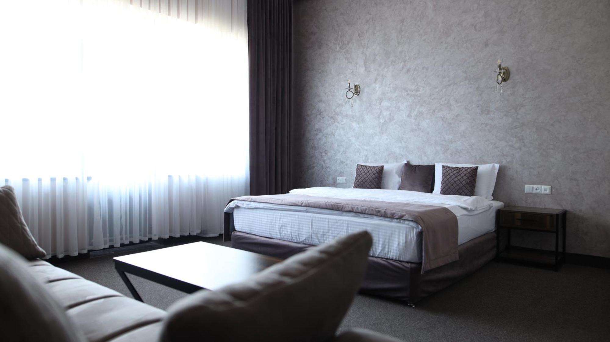 Bmg Hotel By Grigoryans Group Goris Zewnętrze zdjęcie